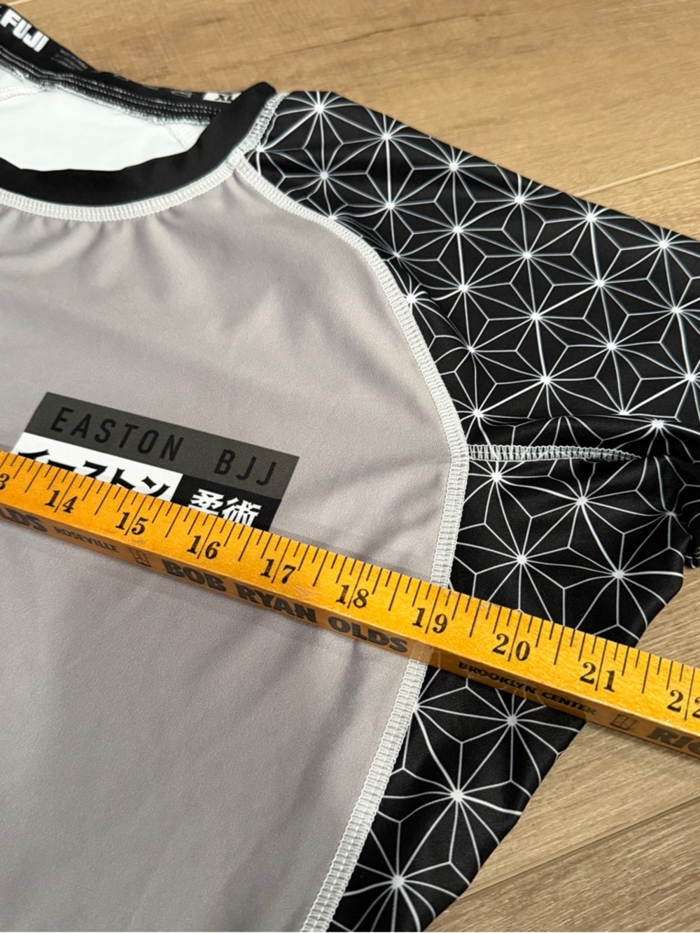 Easton Training Center‎ Jiu Jitsu & Muay Thai Rash Guard - Gray & Black - Picture 10 of 11